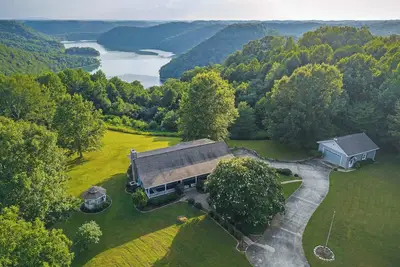 Image de Fox Hill Cabin - Retreat at Center Hill Lake