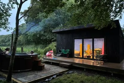Image de Andromeda: Lakeside Cabin with Hot Tub | Loch Ken near Galloway Forest Park