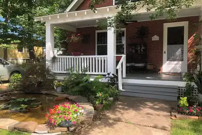 Image de 3-bedroom bungalow very near downtown and walking distance to Vt