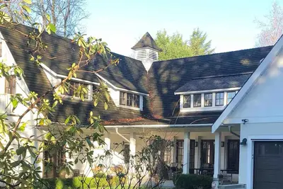 Image de Beautifully renovated Barnhouse Suite with patio