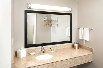 Image de Two Large Room Near Scenic Temecula Wineries!