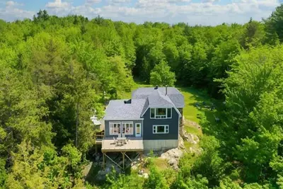 Image de The Rock of Little Brompton Lake