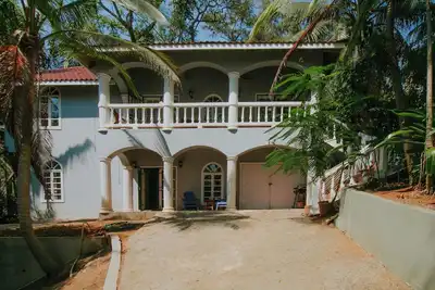 Image de Combined 3 Bedroom Retreat in the Heart of West End, Roatan