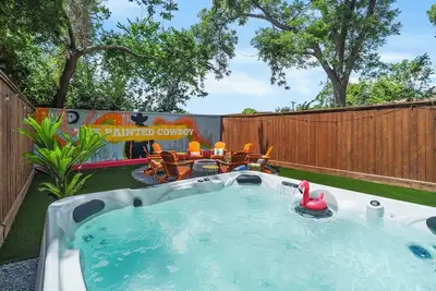 Image de The Painted Cowboy: Heights~Hot Tub~Fire Pit~Grill~Game Room