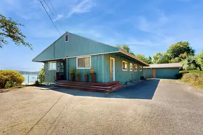 Image de Tranquil Coastal Retreat Between Silverdale and Historic Downtown Poulsbo