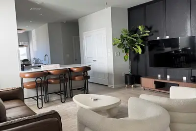 Image de Modern Comfort in Buda – Family & Group Friendly