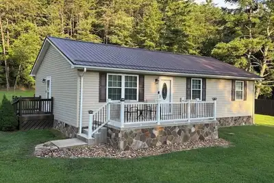 Image de Peaceful & Relaxing 3br Private Escape \n\"Home Away from Home\"