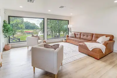 Image de Family Fun! Lake Eufaula Home w/ Wraparound Deck