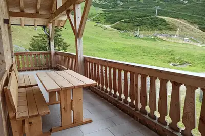 Image de Appartement 'Obergeschoss' avec vue sur la montagne, terrasse commune et Wi-Fi