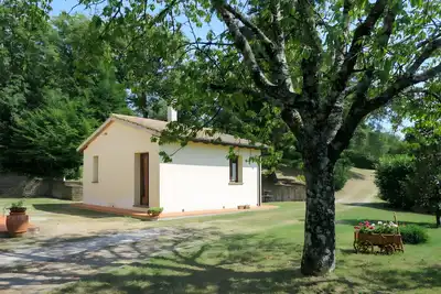 Image de Casa Vacanze 'San Michele - Casa Giano' avec Vue sur la Montagne, Piscine Commune et Wi-Fi