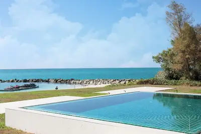 Image de Royal Retreat Villa with Private beach access and luxury amenities