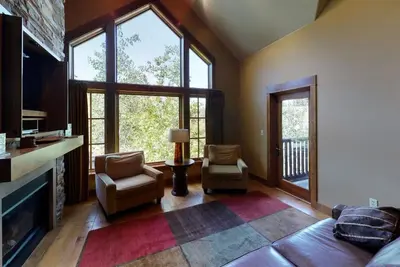 Image de Top Floor Lake View | Resort Amenities