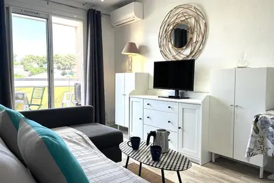 Image de Studio cabine 4 couchages à Bormes-les-Mimosas avec climatisation et parking