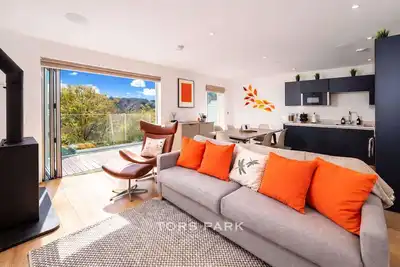 Image de Overwater Reach – 2-Bed River View Apartment at Tors Park