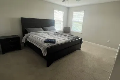 Image de Charming 5-bedroom getaway spot.