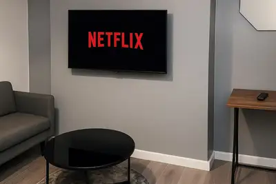 Image de Modernised House Near City Centre & Beach w/Wifi, Parking, Snooker Table & More!