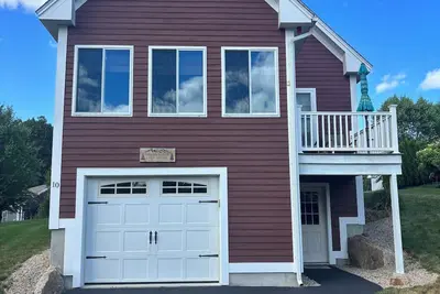 Image de Fabulous 3-bedroom Weirs Beach Village home in Laconia.