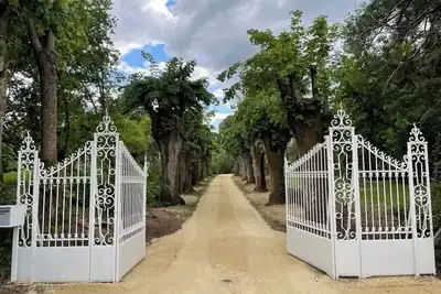 Image de Maison de famille ds écrin de verdure proche village, piscine municipale, nogaro