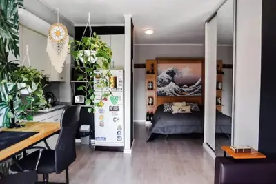 Image de Bright Studio with Large Desk Balcony, Hammock