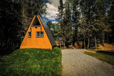 Image de aframe in the woods.