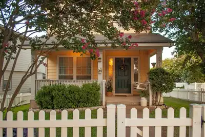 Image de Family/Pet Friendly 3-bedroom Vintage Inspired house in Kyle