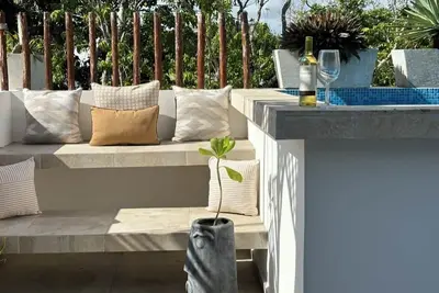 Image de Private Rooftop Pool 4 Br 4. 5 Bth Townhouse – Close to  Beaches, Town & Cenotes