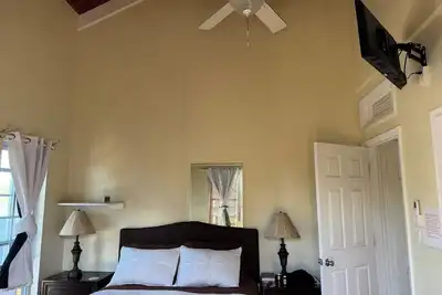 Image de Charming 2-bedroom bungalow in fabulous Providenciales with Ac