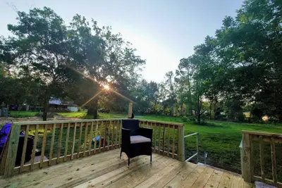 Image de Alvin with all serenity and bliss yet close to everything