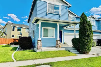 Image de Chic Sky Haven |4Bedrooms|Sleeps13