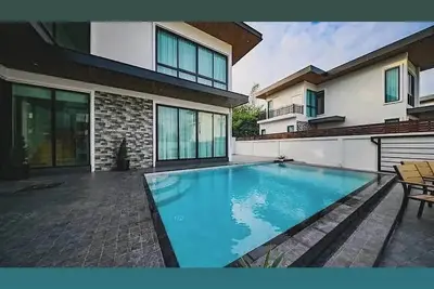 Image de A luxury Pool villa for Friends & Family 5 Bedrooms pet friendly