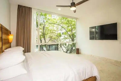 Image de Luxury 2 Story Villa-Private pool & Rooftop Bbq!