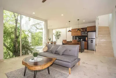 Image de Luxury 2 Story Villa-Private pool & Rooftop Bbq!