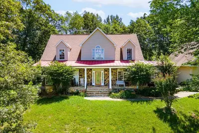 Image de Spacious House on 20-Acre Farm Getaway