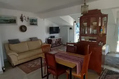 Image de Bertie's Lodge - Two Bedroom Apartment (Fernand)