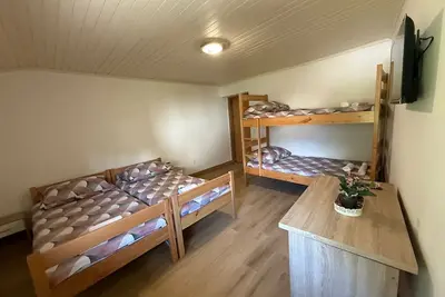 Image de Quadruple Room in LakeBled House with Breakfast