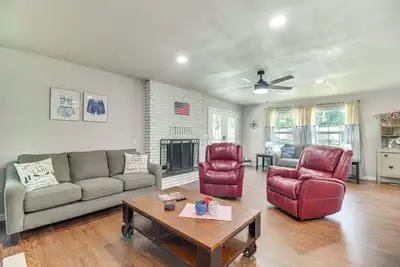 Image de Walk to Marina & Lake: Family Retreat in Afton!