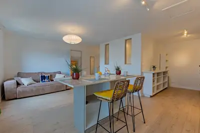 Image de L’Etoile- Downtown Chic Apartment  in Pézenas