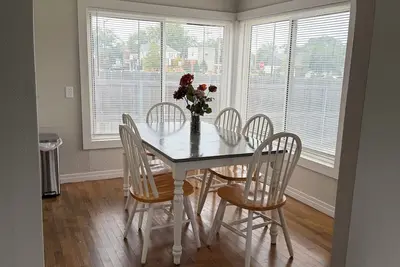 Image de Lovely 2-bedroom townhome in Salina with Ac close to downtown and hospital.