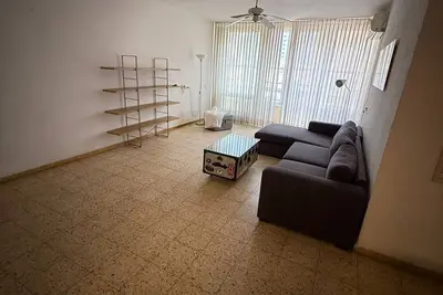 Image de Sunny Beach Apartment in Central Netanya – Walk to the Sea!