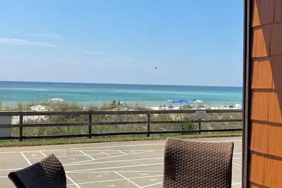 Image de Poy 109 Beachfront Ground Level