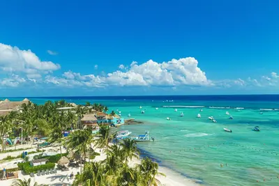 Image de Luxurious house in front of the beach