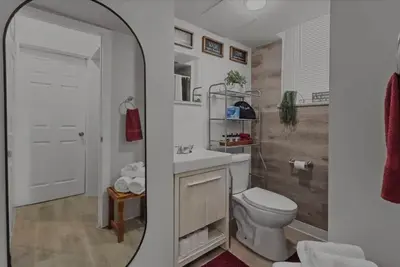 Image de Downtown Hideaway w/ Cozy & Modern Comfort