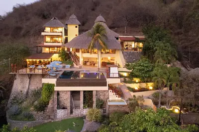 Image de One-of-a-Kind Luxury 7br Villa in Zihuatanejo with Breathtaking Views