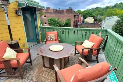 Image de Easy Walk to Steelers & Pirates