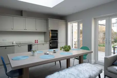 Image de Beachfront Family House + Annexe - Sleeps 10