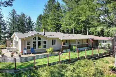 Image de Nature's Nest-Brookings Retreat