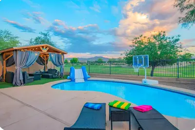 Image de Entertainment Escape:Pool, Games &Views