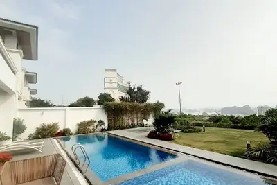 Image de 4-bedroom villa in Flc Ha long golf and resort, View Bay, CIty and golf