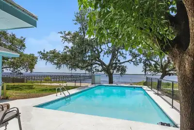 Image de Blue Zone – Your no-stress zone for sun-soaked fun