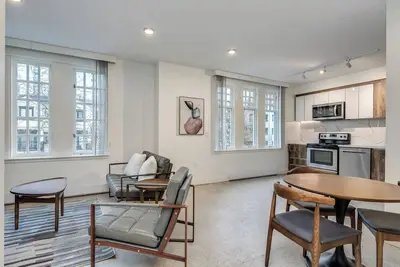 Image de New Building -Pet Allowed 2 Bedroom/2 Bathroom@ 1170 Barclay